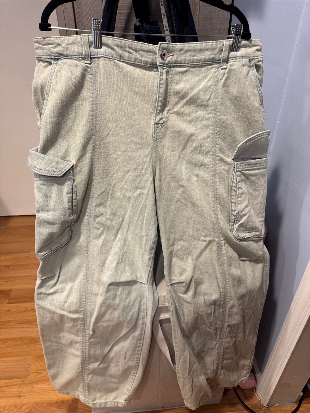 H&M Light Sage Green Cargo Pants - Utility Wide Leg